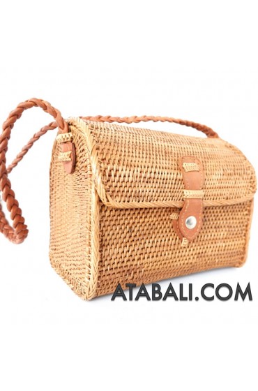 Ata envelope bag with short wire leather handle 